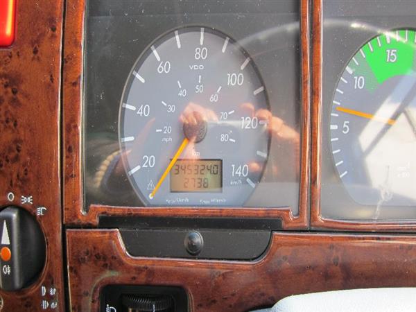 2006 MERCEDES BENZ Cheetah 33 seat coach 2006 MERCEDES BENZ Cheetah 33 seat coach