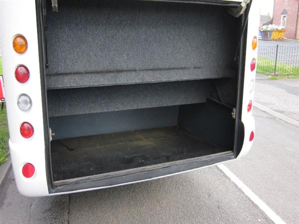 2006 MERCEDES BENZ Cheetah 33 seat coach 2006 MERCEDES BENZ Cheetah 33 seat coach