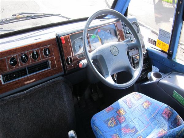 2006 MERCEDES BENZ Cheetah 33 seat coach 2006 MERCEDES BENZ Cheetah 33 seat coach