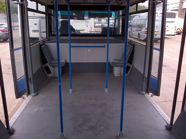 2004 Cobus 2700S Airport Bus 2004 Cobus 2700S Airport Bus