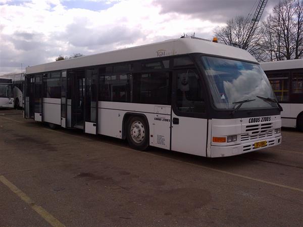 2004 Cobus 2700S Airport Bus 2004 Cobus 2700S Airport Bus