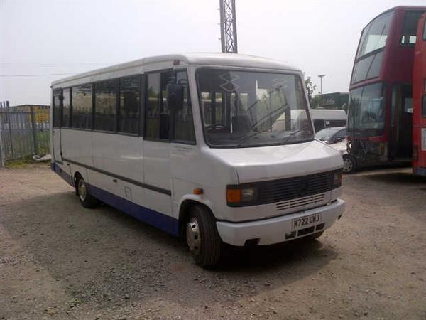 1994 Mercedes 711D with 27 seats 1994 Mercedes 711D with 27 seats