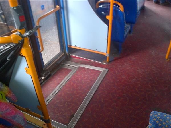 2001 DENNIS TRIDENT DUAL DOOR LOW FLOOR DOUBLE DECKER BUS 2001 DENNIS TRIDENT DUAL DOOR LOW FLOOR DOUBLE DECKER BUS