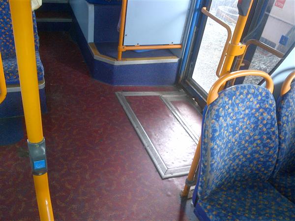2001 DENNIS TRIDENT DUAL DOOR LOW FLOOR DOUBLE DECKER BUS 2001 DENNIS TRIDENT DUAL DOOR LOW FLOOR DOUBLE DECKER BUS
