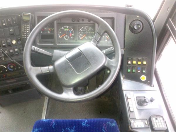 VOLVO B12M PLAXTON DDA COMPLIANT COACH VOLVO B12M PLAXTON DDA COMPLIANT COACH