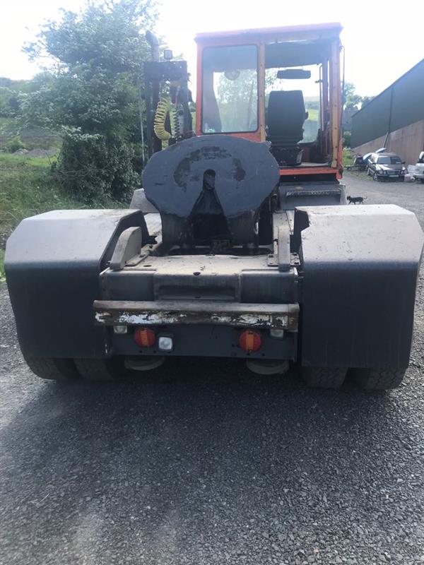 2006 MAFI TUG 4WD LOW HOURS VOLVO ENGINE 2006 MAFI TUG 4WD LOW HOURS VOLVO ENGINE