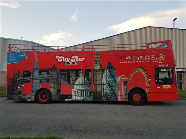 2001 Volvo open top sightseeing bus 2001 Volvo open top sightseeing bus