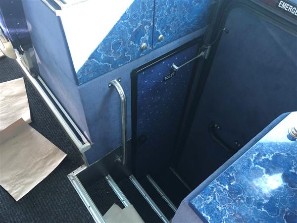 2003 TEAM COACH NEOPLAN STARLINER MINT 2003 TEAM COACH NEOPLAN STARLINER MINT