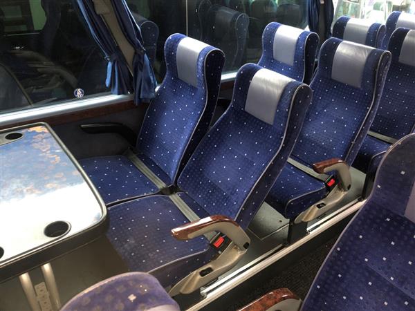 2003 TEAM COACH NEOPLAN STARLINER MINT 2003 TEAM COACH NEOPLAN STARLINER MINT