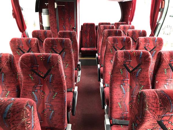 2002 Neoplan Starliner Mercedes v8 twin turbo AVS manual gearbox 2002 Neoplan Starliner Mercedes v8 twin turbo AVS manual gearbox