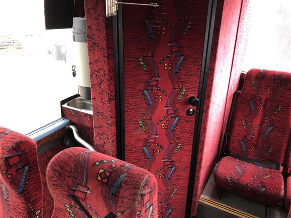 2002 Neoplan Starliner Mercedes v8 twin turbo AVS manual gearbox 2002 Neoplan Starliner Mercedes v8 twin turbo AVS manual gearbox