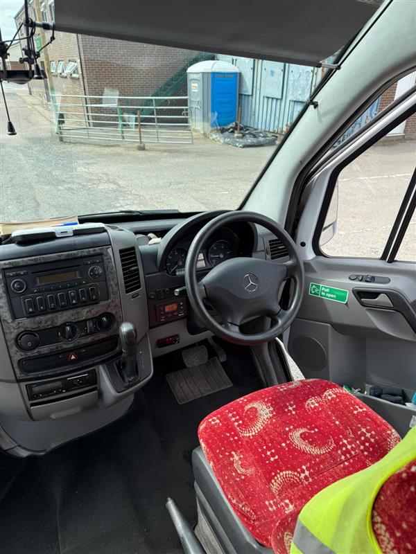 2009 Mercedes 515 cdi  Sprinter 16 seater 