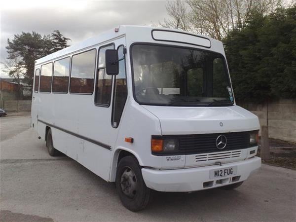 1995 Mercedes 711D Mini Bus - 25 Seats 1995 Mercedes 711D Mini Bus - 25 Seats