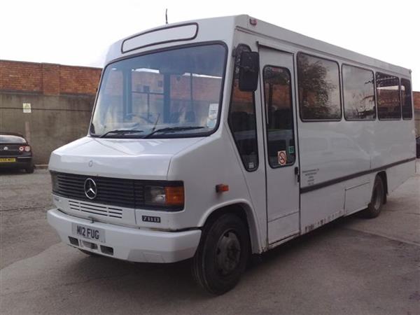 1995 Mercedes 711D Mini Bus - 25 Seats 1995 Mercedes 711D Mini Bus - 25 Seats