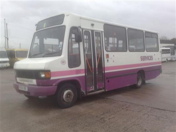 1995 Mercedes 709D - 27 Seats 1995 Mercedes 709D - 27 Seats