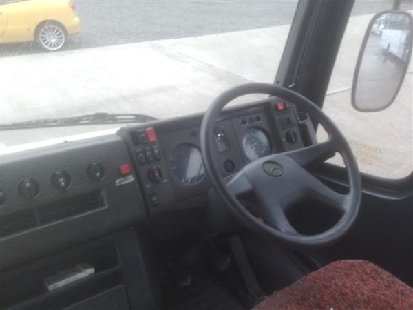 1995 Mercedes 709D - 27 Seats 1995 Mercedes 709D - 27 Seats