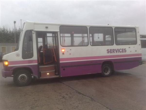 1995 Mercedes 709D - 27 Seats 1995 Mercedes 709D - 27 Seats