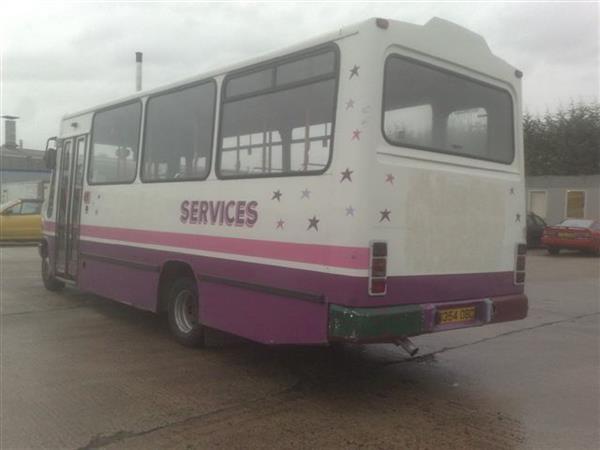 1995 Mercedes 709D - 27 Seats 1995 Mercedes 709D - 27 Seats
