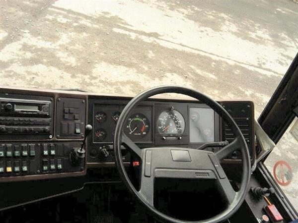 1995 Mercedes Benz 709D 27 seat Minibus 1995 Mercedes Benz 709D 27 seat Minibus