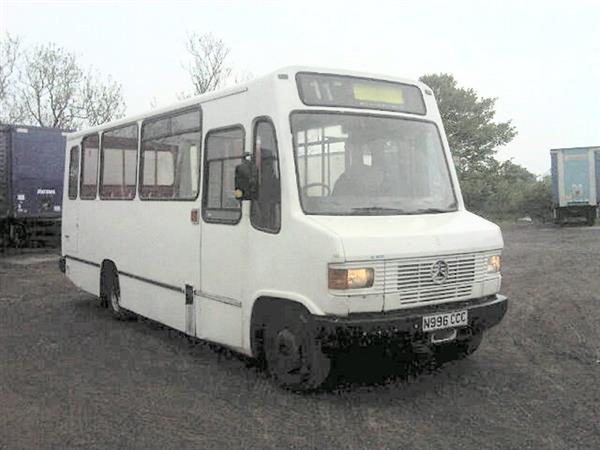 1995 Mercedes Benz 709D 27 seat Minibus 1995 Mercedes Benz 709D 27 seat Minibus