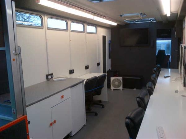 Vehicle Details: 2003 Daf. Accessible Mobile Office LEZ compliant - +44 ...