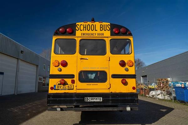 1998 International Harvester School bus located in Holland 