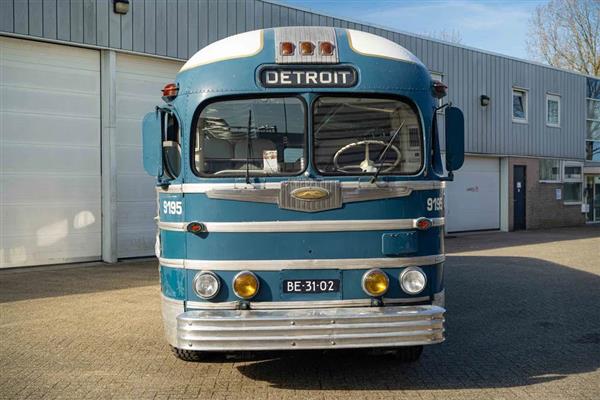 1948 Greyhound Silversides bus