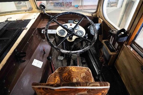 1950 GUY ARAB 30 SEAT COACH IN HOLLAND